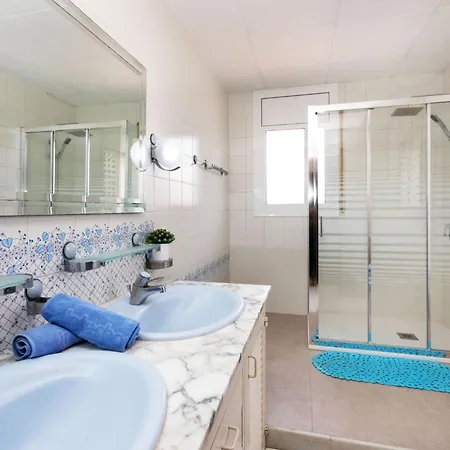 Banys By Interhome *